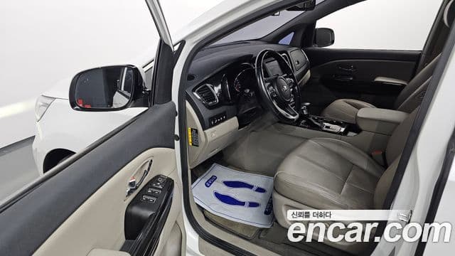 Kia The / новый New Carnival Noblesse, 2019 10