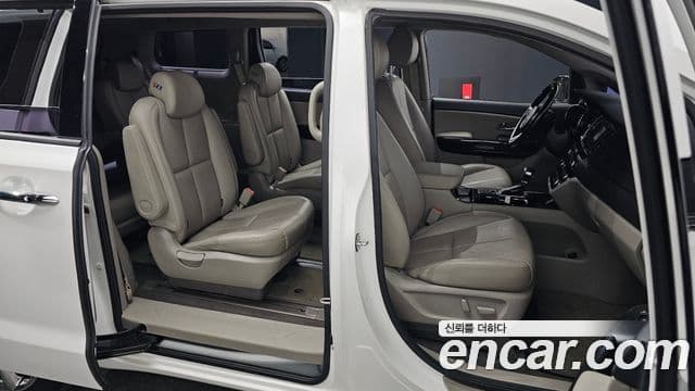 Kia The / новый New Carnival Noblesse, 2019 11