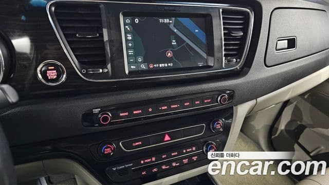 Kia The / новый New Carnival Noblesse, 2019 17