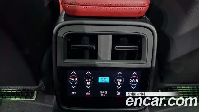 Porsche 타이칸 4S, 2025 19