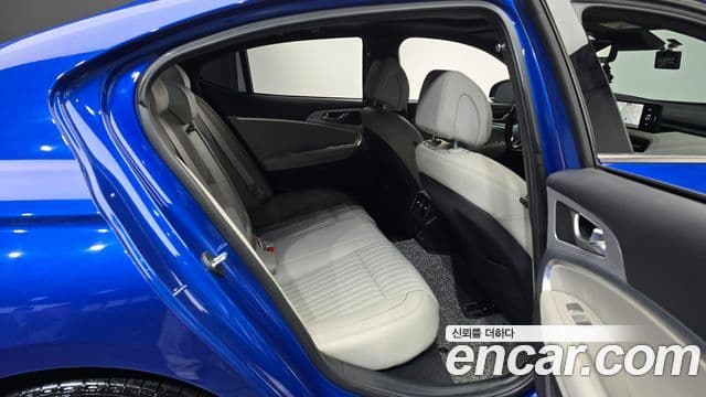 Genesis The / новый New G70, 2021 12