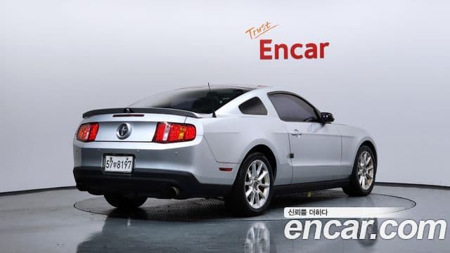 Ford Mustang купе, 2011 2