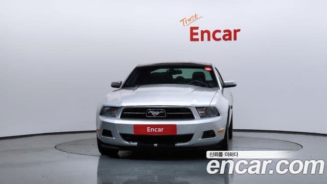 Ford Mustang купе, 2011 3