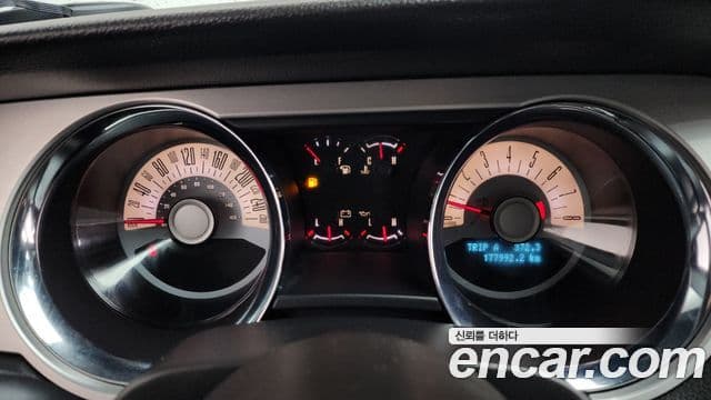 Ford Mustang купе, 2011 8