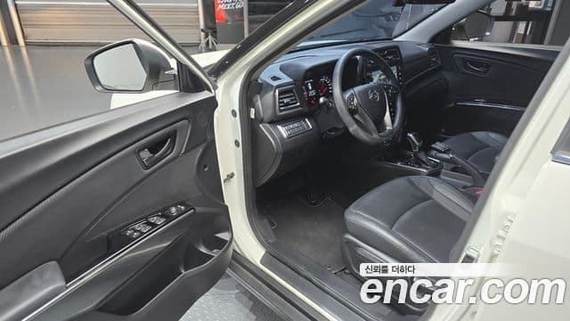 KG모빌리티(SsangYong) Berry New Tivoli V1, 2021 11