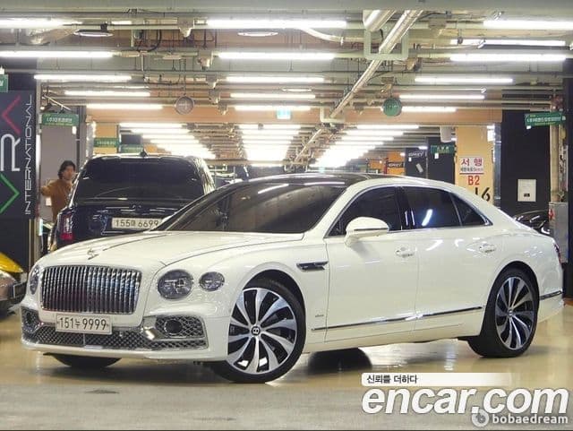 Bentley Flying Spur 3세대 4.0 Azure, 2023 1
