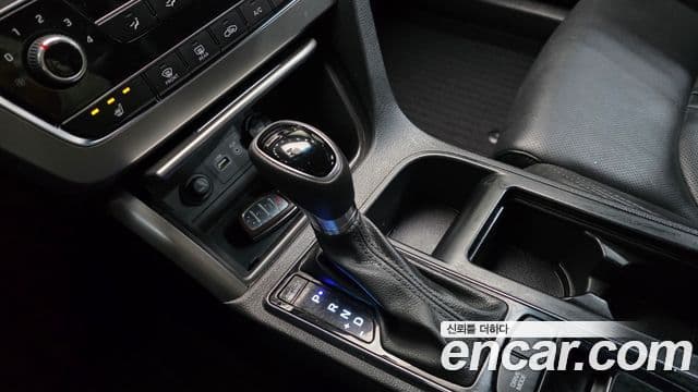 Hyundai LF Sonata Special, 2017 9