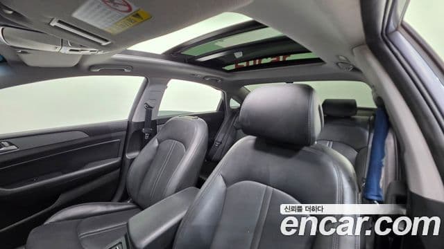 Hyundai LF Sonata Special, 2017 11