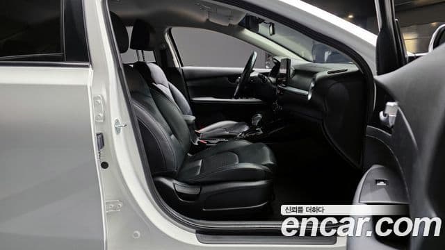 Kia The / новый New K3 2세대 Signature, 2022 10