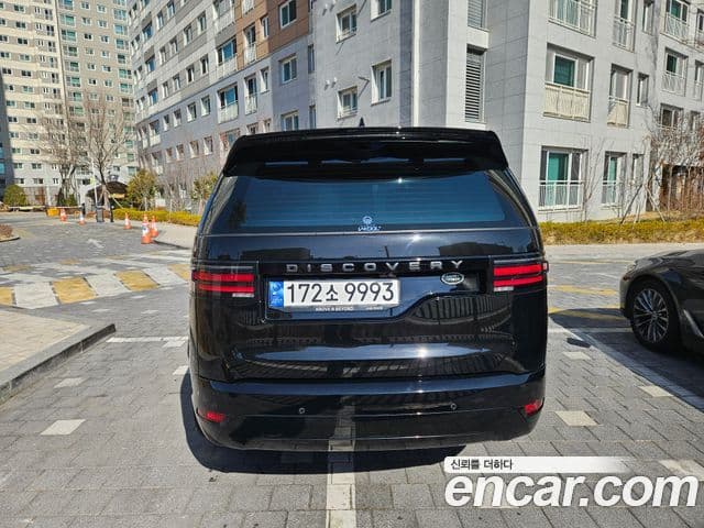 Land Rover Discovery 5 D300 R-Dynamic HSE, 2023 4