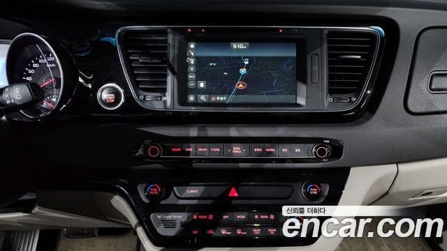 Kia All New Carnival Prestige, 2015 15