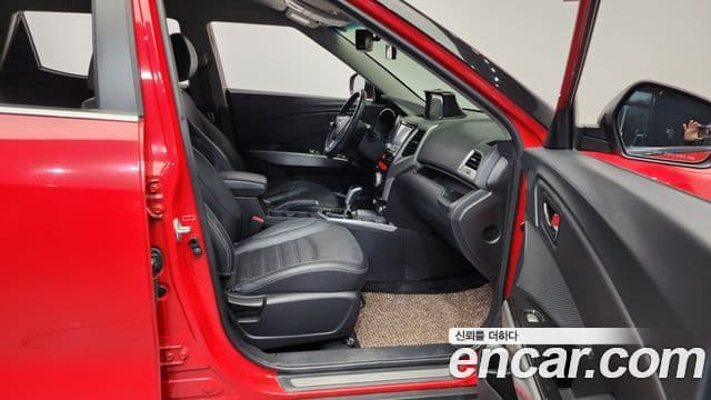 KG모빌리티(SsangYong) Tivoli топовая версия, 2015 11