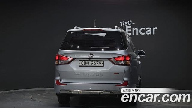 KG모빌리티(SsangYong) Korando 투리스모 4WD TX 9인승, 2018 4