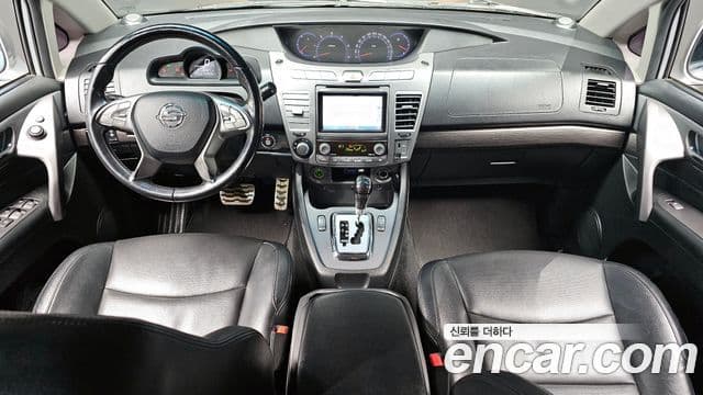 KG모빌리티(SsangYong) Korando 투리스모 4WD TX 9인승, 2018 7