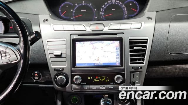 KG모빌리티(SsangYong) Korando 투리스모 4WD TX 9인승, 2018 14
