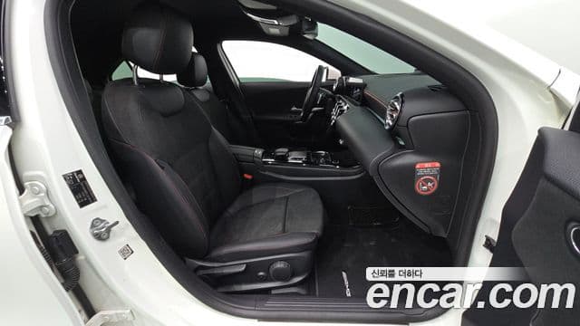 Mercedes-Benz A-класс W177 A220 седан, 2020 11