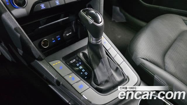 Hyundai Avante AD 1.6 GDI Smart, 2016 9