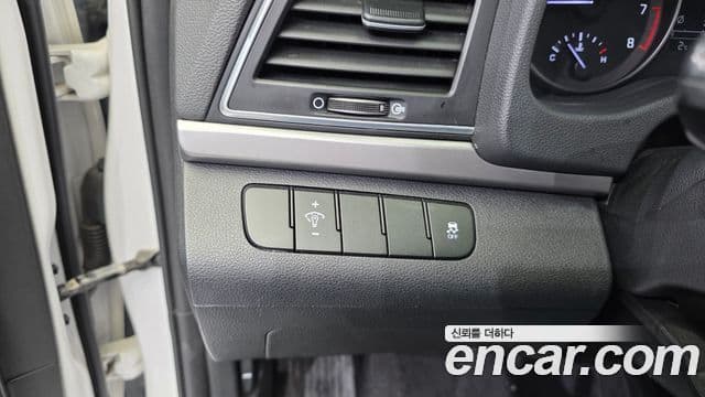 Hyundai Avante AD 1.6 GDI Smart, 2016 13