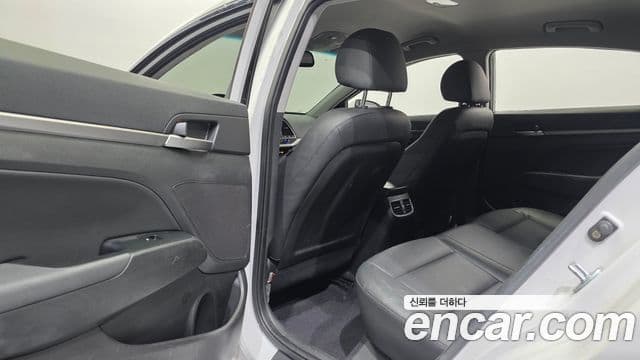 Hyundai Avante AD 1.6 GDI Smart, 2016 18