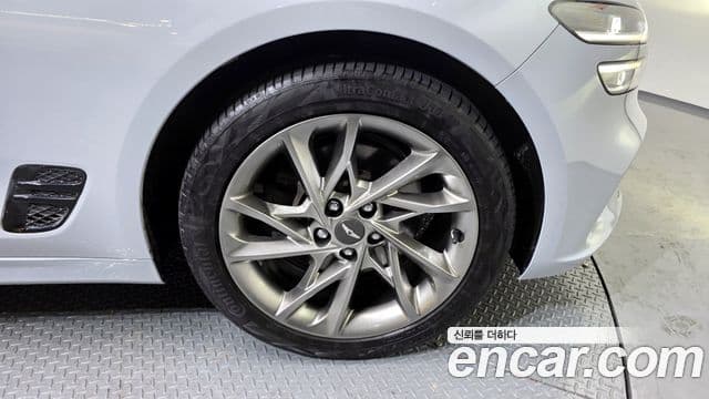 Genesis The / новый New G70, 2022 все фото