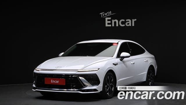 Hyundai Sonata D Edge(DN8) Business 1