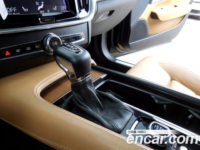 Volvo S90 D4 Inscription, 2018 9