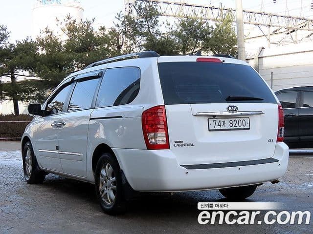 Kia Carnival R топовая версия, 2012 3
