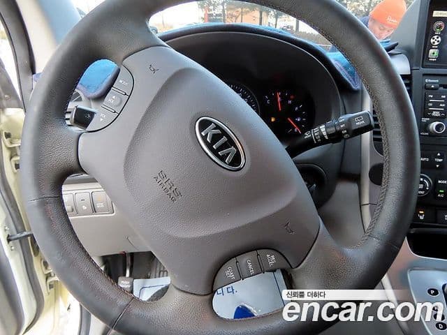 Kia Carnival R топовая версия, 2012 9