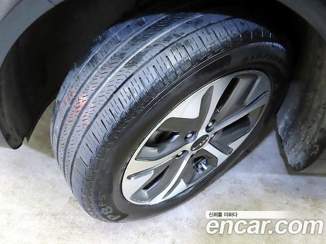 Kia Niro Plus Air (таксомоторный тип), 2024 все фото