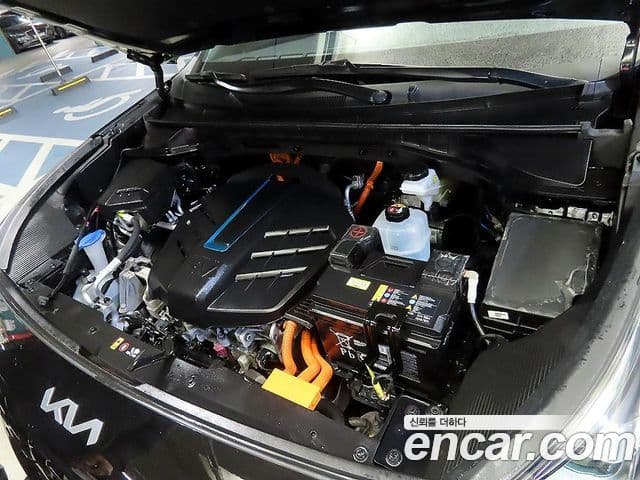 Kia Niro Plus Air (таксомоторный тип), 2024 6