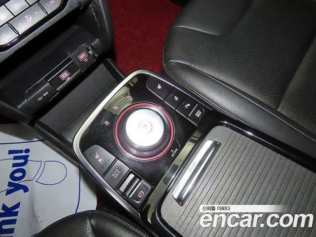 Kia Niro Plus Air (таксомоторный тип), 2024 9