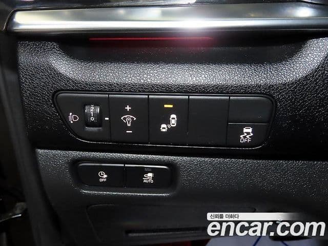 Kia Niro Plus Air (таксомоторный тип), 2024 11