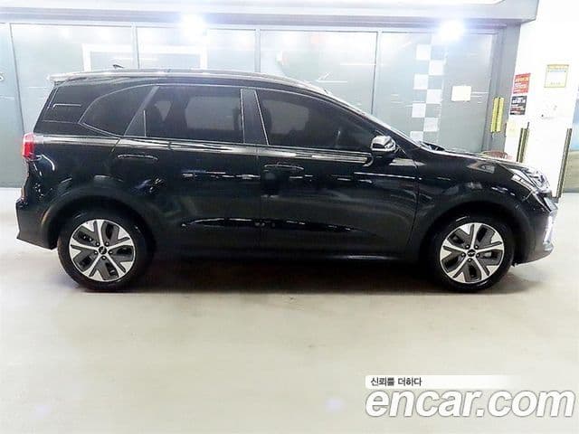 Kia Niro Plus Air (таксомоторный тип), 2024 18