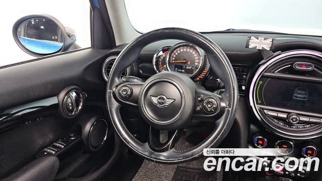 Mini Cooper 3세대, 2015 13