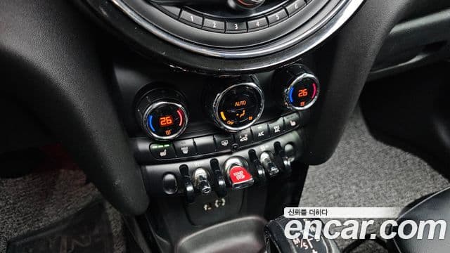 Mini Cooper 3세대, 2015 18