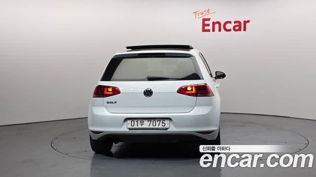 Volkswagen Гольф 7세대, 2015 4