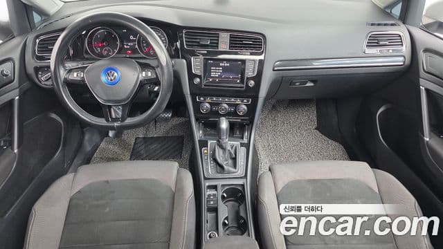Volkswagen Гольф 7세대, 2015 7