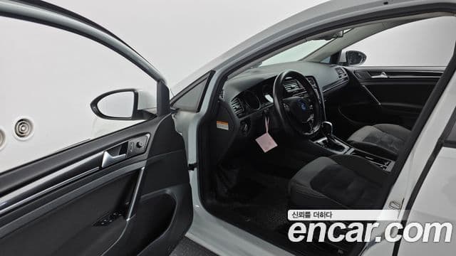 Volkswagen Гольф 7세대, 2015 12