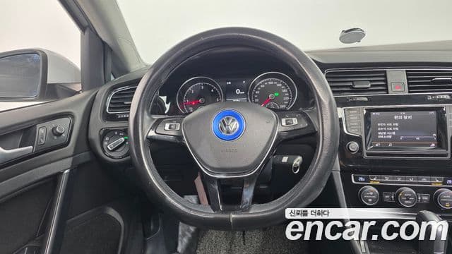 Volkswagen Гольф 7세대, 2015 15