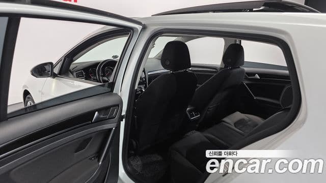 Volkswagen Гольф 7세대, 2015 18
