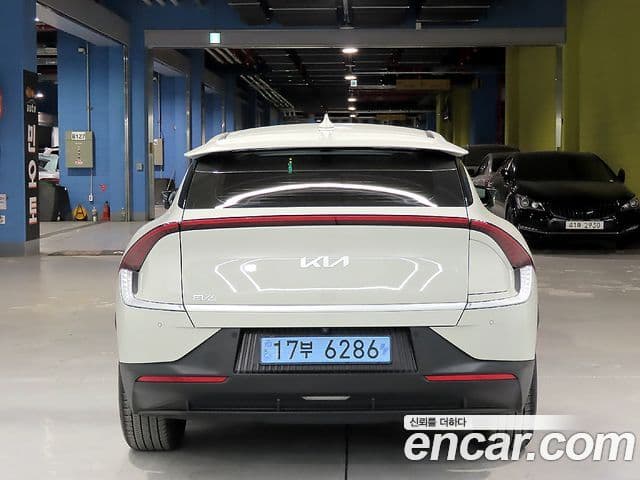 Kia EV6 Air, 2022 3