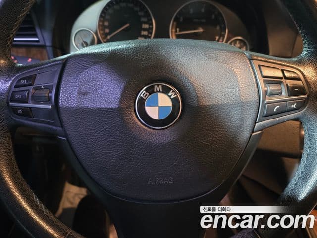 BMW 5시리즈 (F10), 2010 11