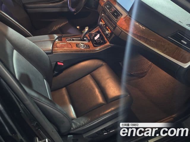 BMW 5시리즈 (F10), 2010 16