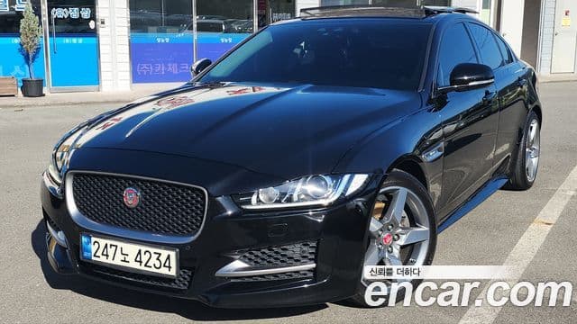 Jaguar XE 20d R스포츠, 2017 1