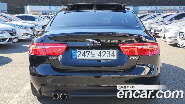 Jaguar XE 20d R스포츠, 2017 4