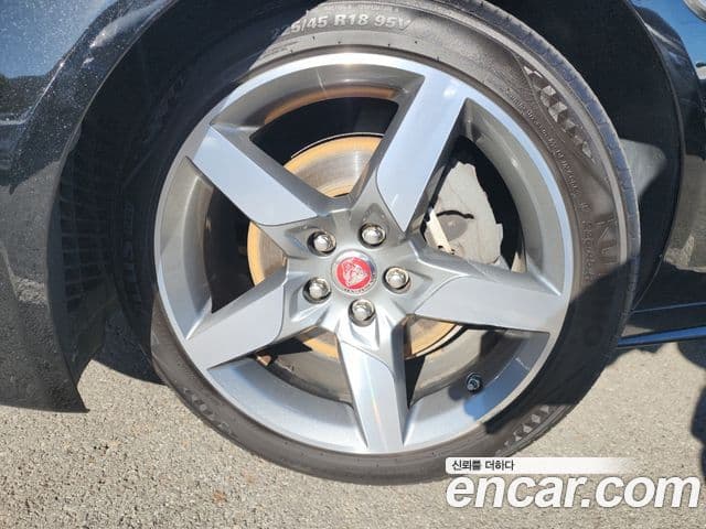 Jaguar XE 20d R스포츠, 2017 6