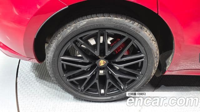 Porsche Macan 95B, 2022 все фото