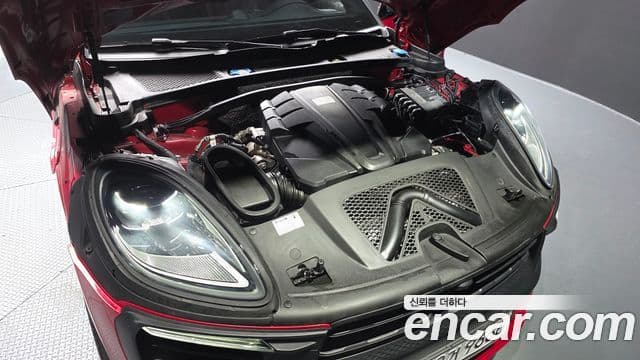 Porsche Macan 95B, 2022 6