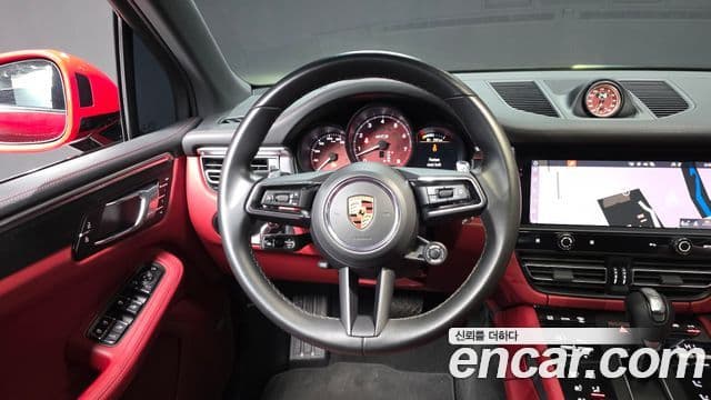 Porsche Macan 95B, 2022 14