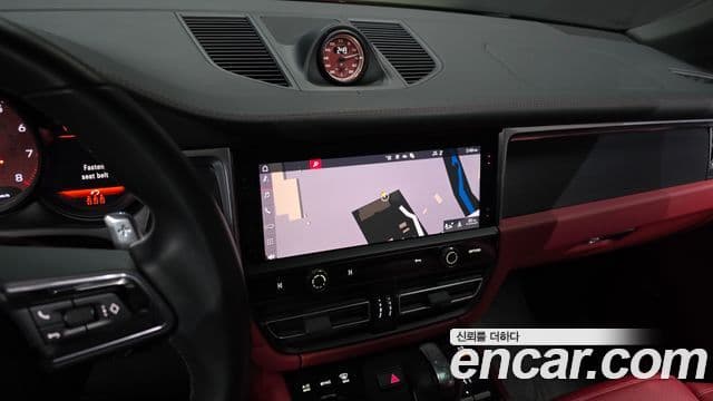 Porsche Macan 95B, 2022 15